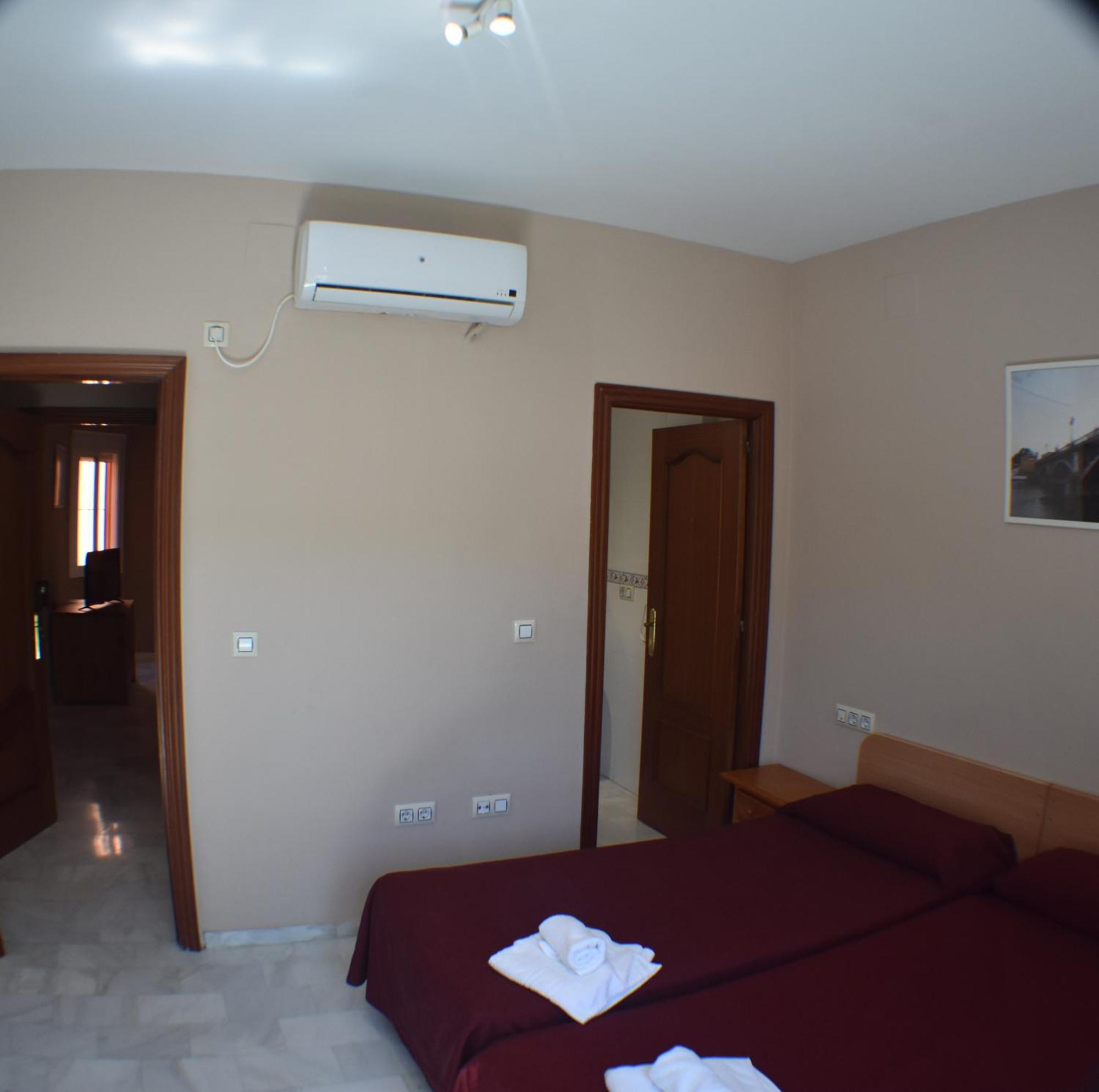 Apartamentos Alamare Séville Extérieur photo